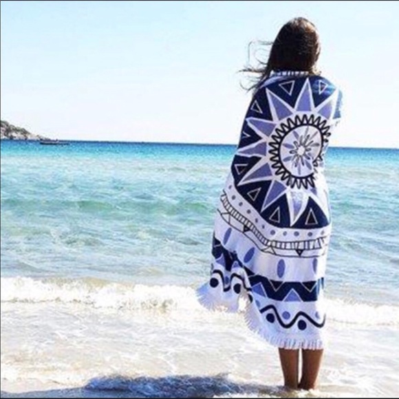 HUGE 60”NWT BEACH BAG NECESSITY - Picture 3 of 8